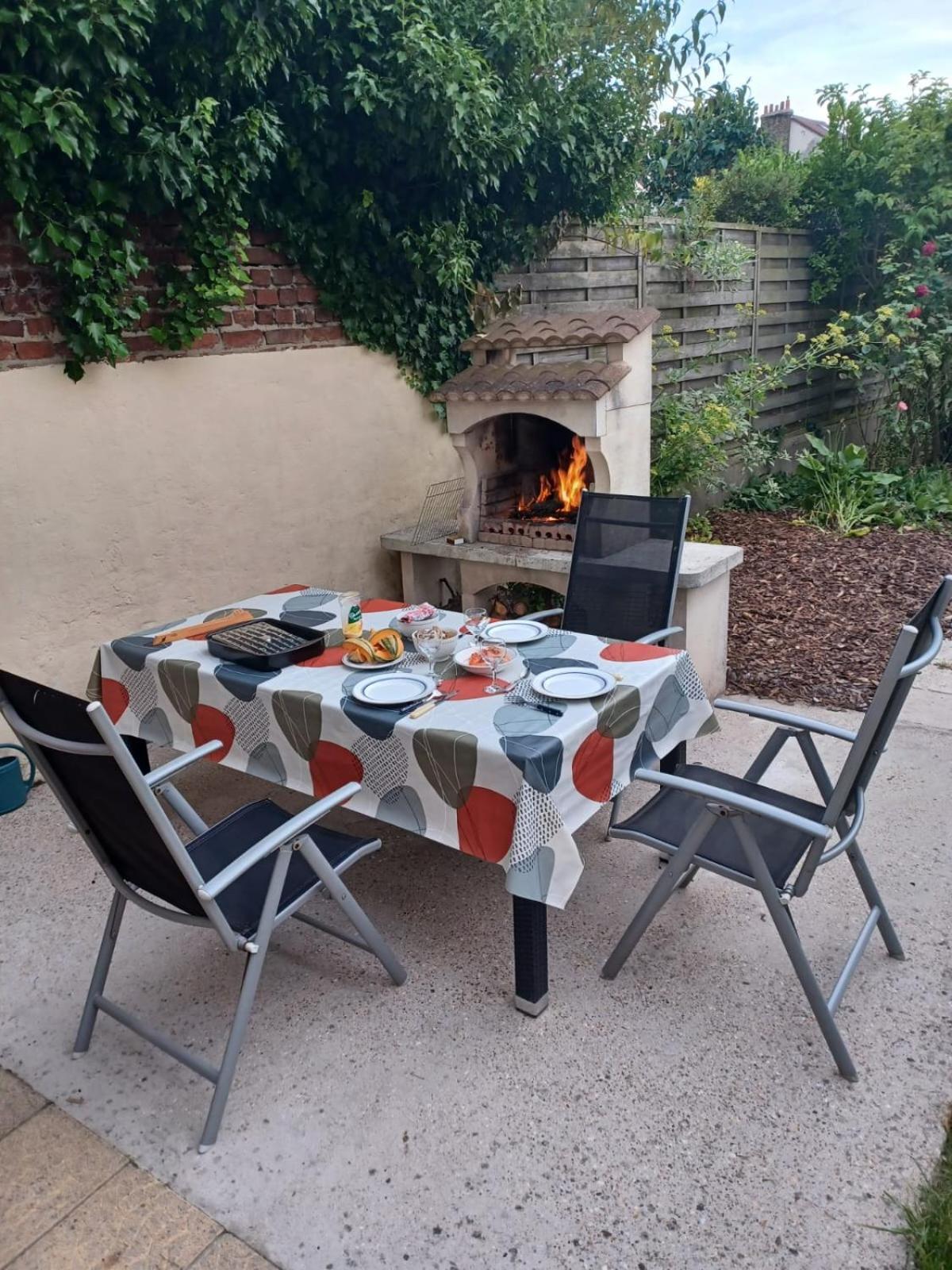 Nice House, Garden And Bbq 3Km From The Beach / Jolie Maison, Jardin Et Bbq A 3 Km De La Plage Coudekerque-Branche Eksteriør bilde